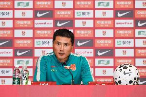 邵佳一：输球责任在教练我不会埋怨队员；我是年轻的教练也会犯错